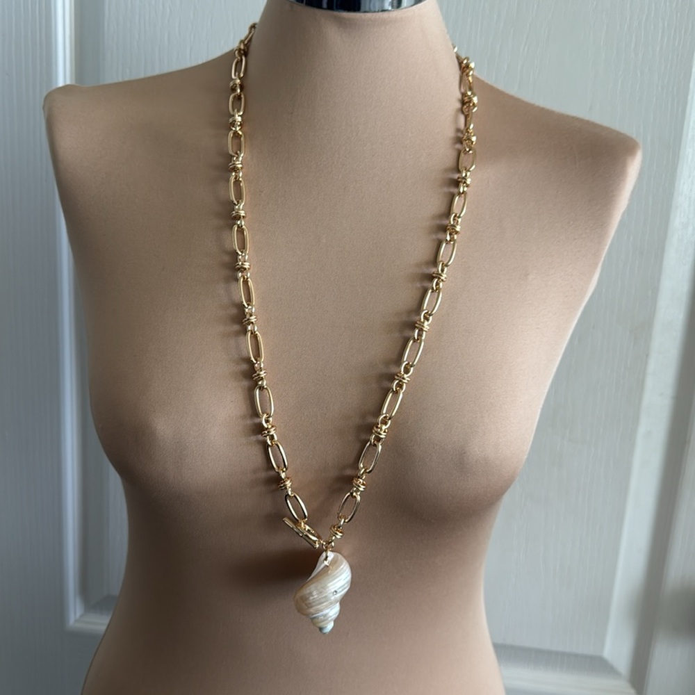 Camila Coelho Gold Color Necklace Chain & Knot w Natural Conch Shell Pendant - Picture 6 of 14